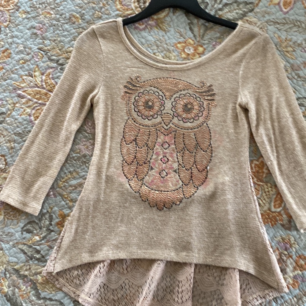 Beautees Owl Design Top w/ back lace peplum - Girls M(10/12)